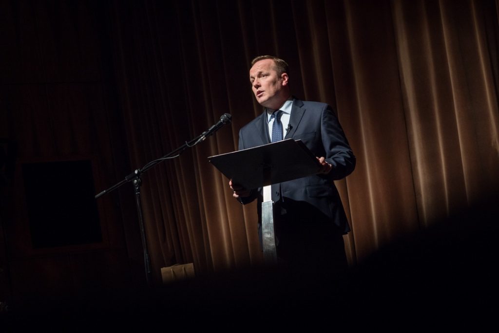 Szabó Péter polgármester beszédet mond a magyar kultúra napja alkalmából tartott városi ünnepségen. Fotó: Babai István/Paksi Polgármesteri Hivatal