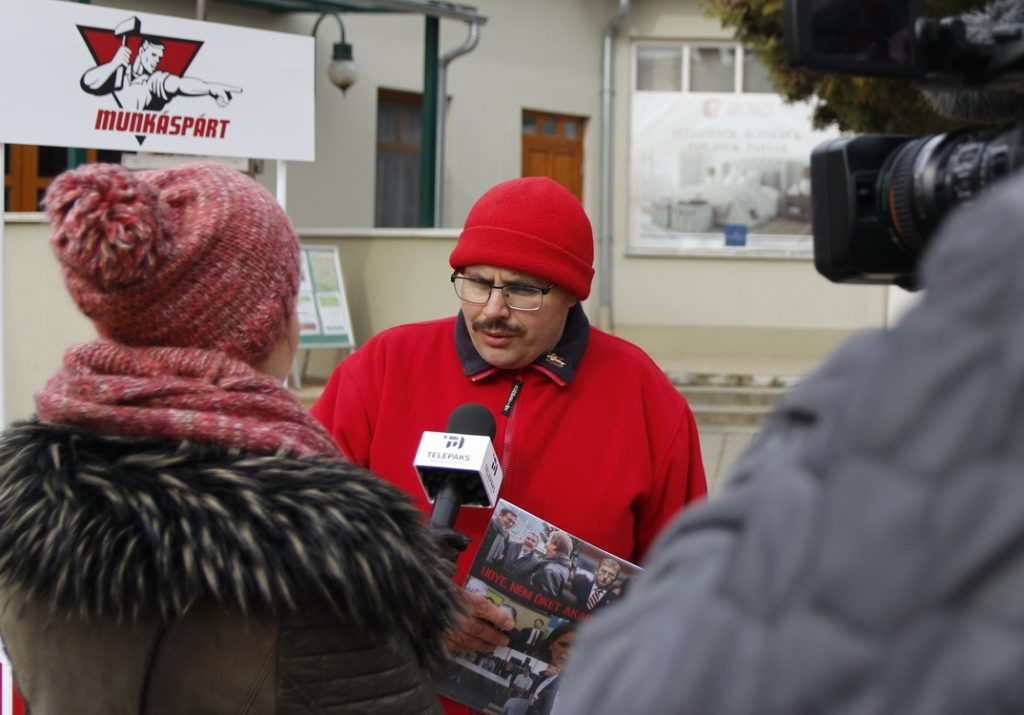 Szarka Sándor, a Munkáspárt Tolna megye 3. sz. választókerületében induló országgyűlési képviselőjelöltje. Fotó: Molnár Gyula/Paksi Hírnök
