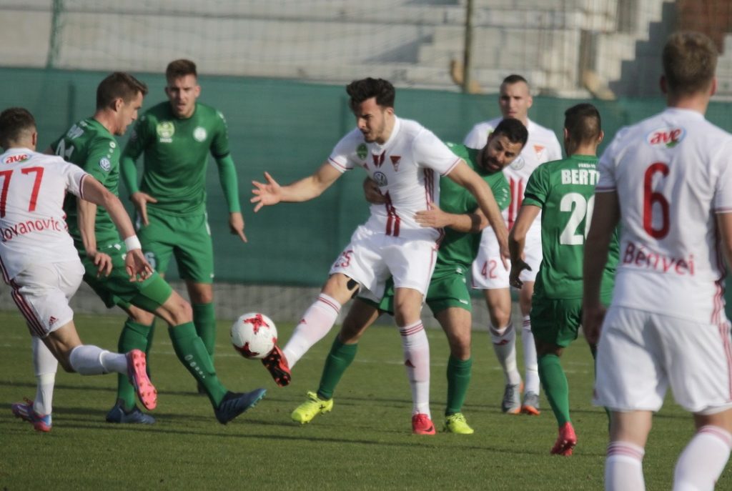 A DVSC csapatát fogadta a Paksi FC a Fehérvári úti stadionban. Fotó: Molnár Gyula/Paksi Hírnök