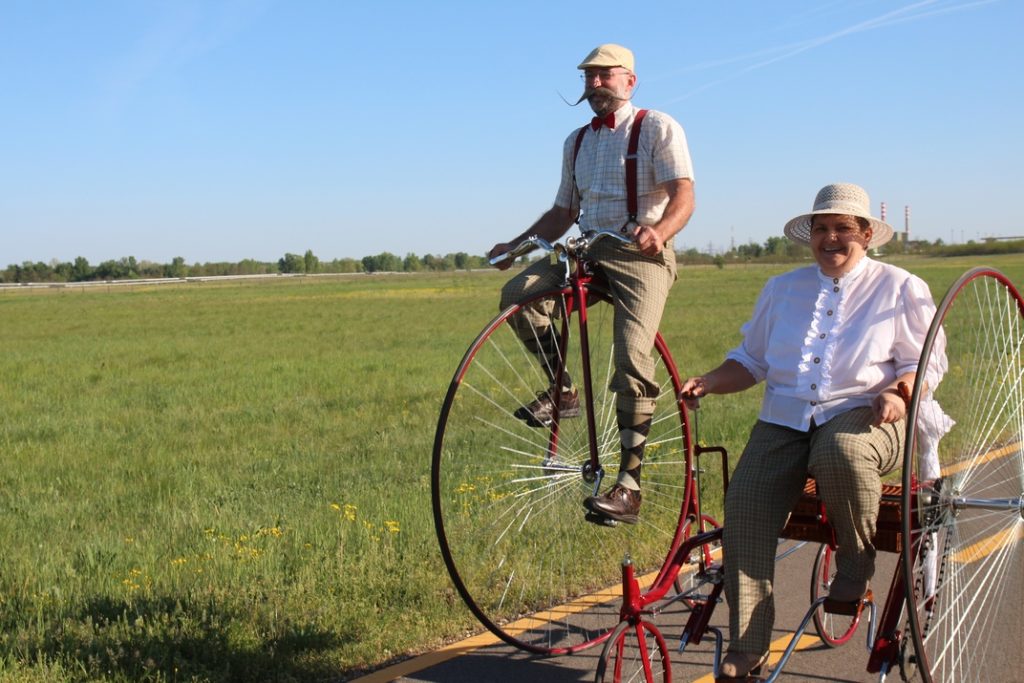 Ring István és Magdi rendszeresen velocipédezik az atomerőmű felé. Fotó: Vida Tünde