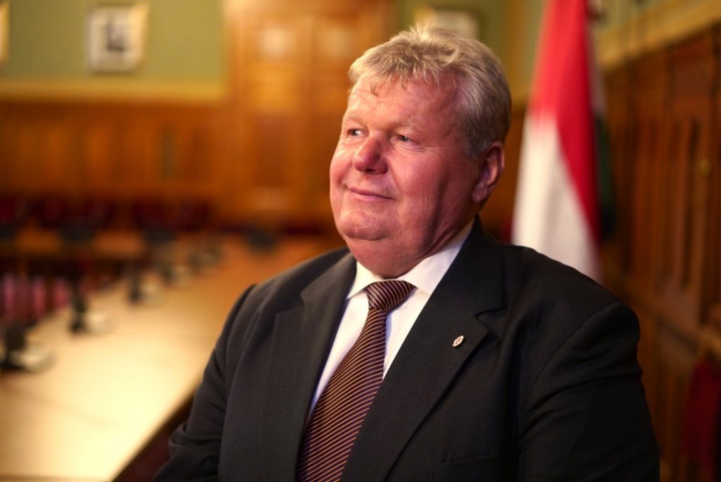 Süli János a Parlamentben. Fotó: Babai István