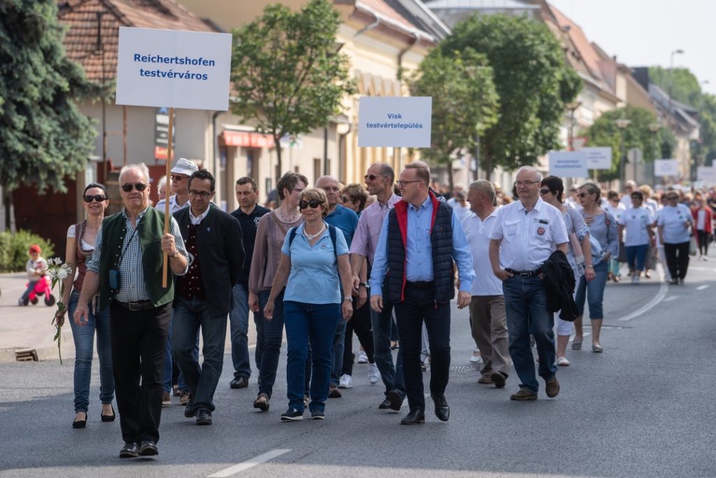 Felvonulás a Város napján. Fotó: Babai István