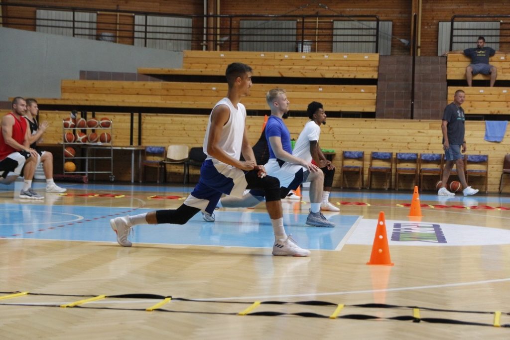 Megkezdődött a felkészülés a bajnokságra. Fotó: Molnár Gyula/Paksi Hírnök