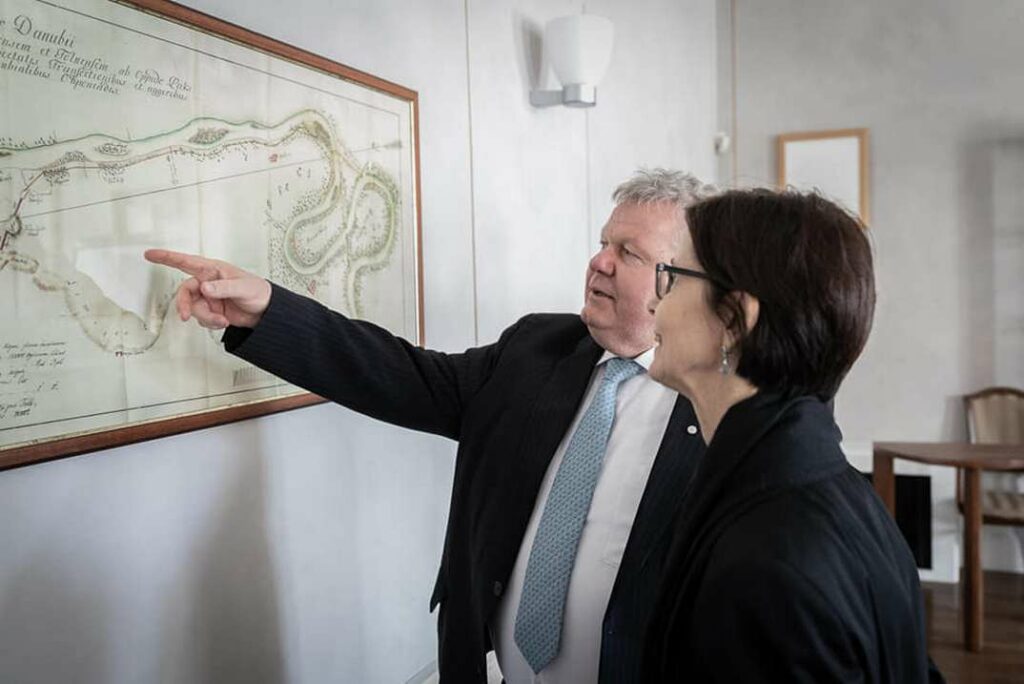 Süli János, a Paks II. beruházásért felelős tárca nélküli miniszter és Pascale Andréani francia nagykövet. Fotó: Süli János Facebook-oldala.