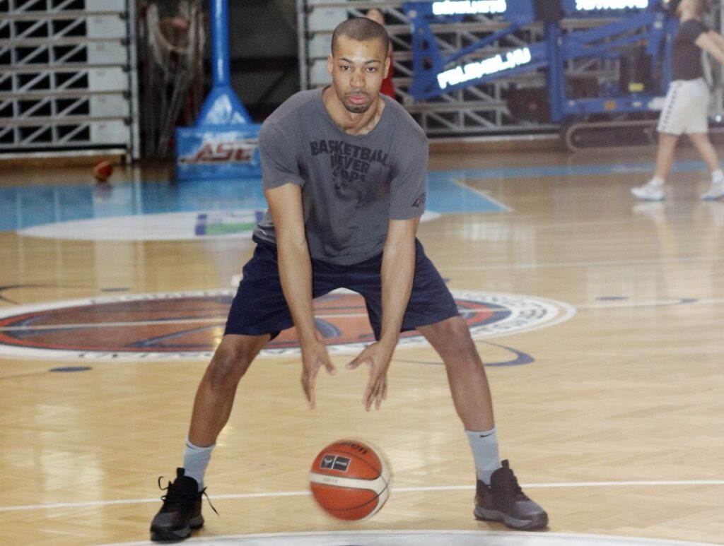 Omar Calhoun. Fotó: Molnár Gyula/Paksi Hírnök