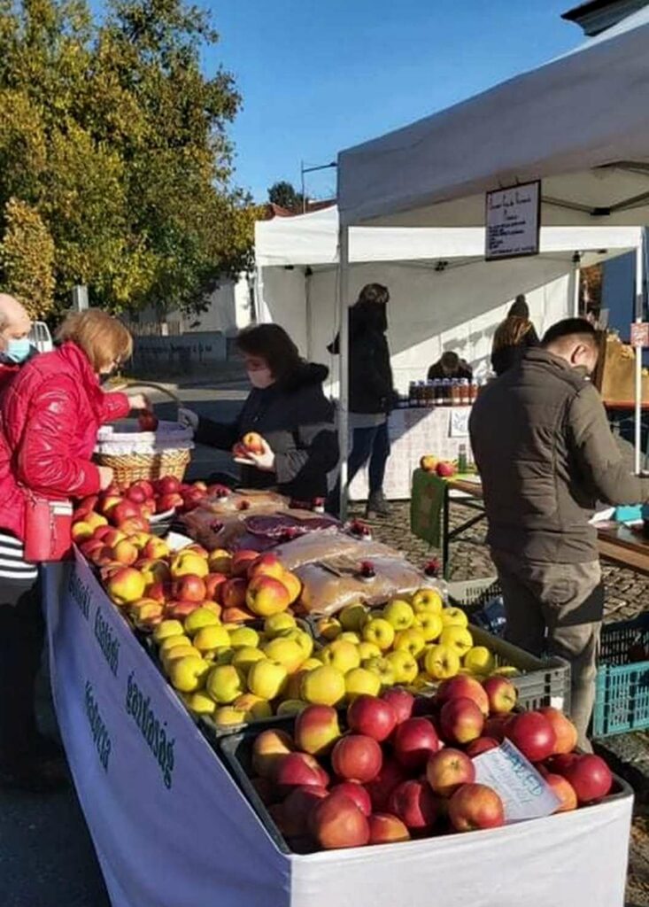 Almanap a Spájzon. Fotó: az Agricum termelői termékek boltja Fb.-oldala