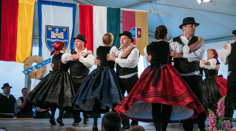 Az Arany Rozmaring Díjat a Német Nemzetiség Napon adják át. Fotó: Babai István/Paksi Hírnök archív