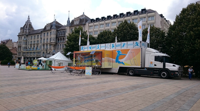 Az interaktív tájékoztató kamion Debrecen főterén. Fotó: MVM Paks II. Zrt.