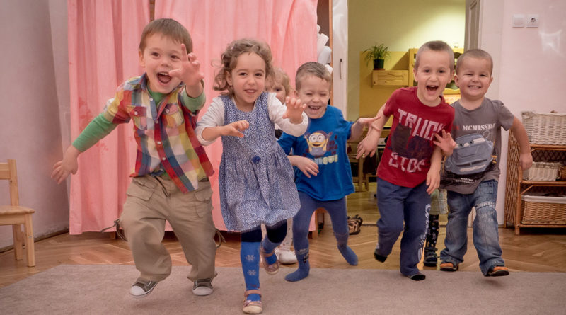 Életkép a paksi Waldorf-intézményből. Fotó: Aranyhal Waldorf Iskola