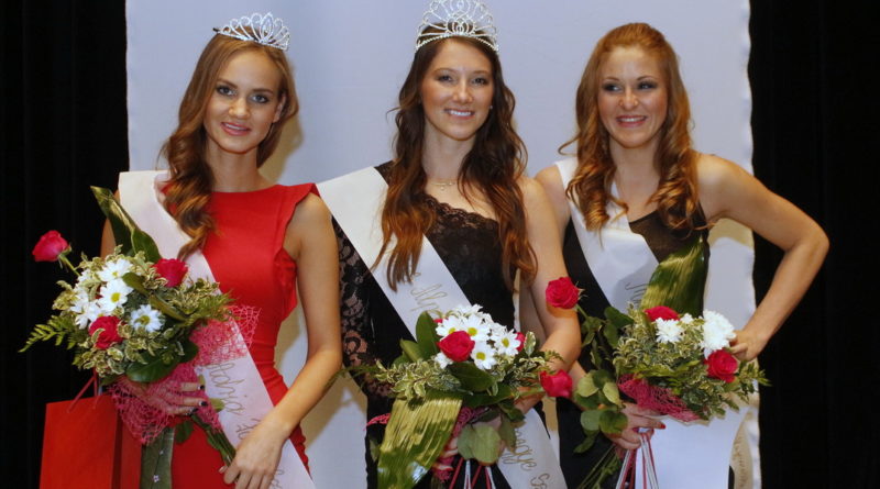 Szépségverseny Pakson. Fotó: Molnár Gyula/Paksi Hírnök