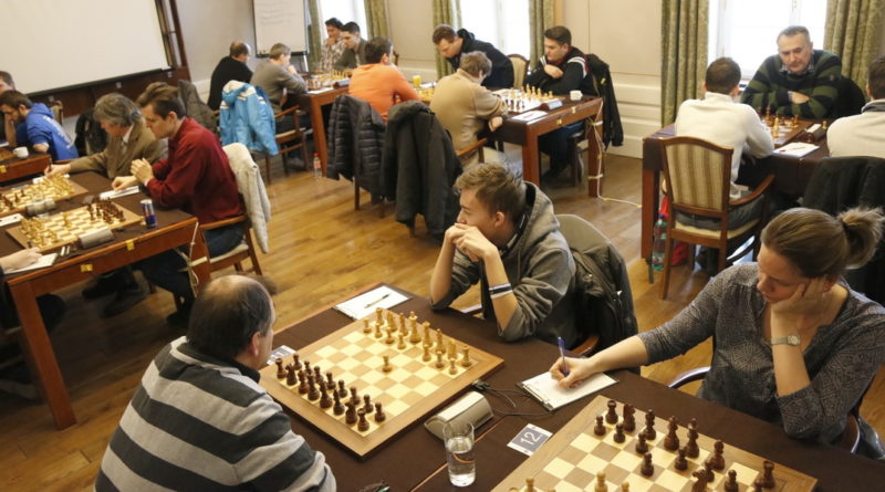 Sakkcsapatbajnokság Pakson. Fotó: Molnár Gyula/Paksi Hírnök archív