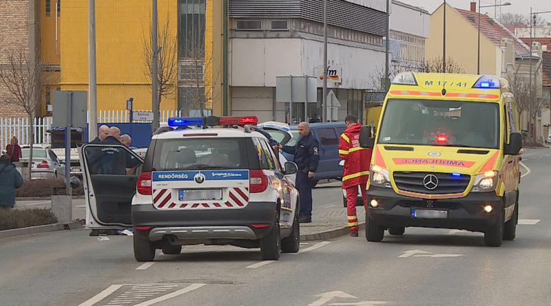 Baleset a főutcán. Fotó: Szaffenauer Ferenc/TelePaks