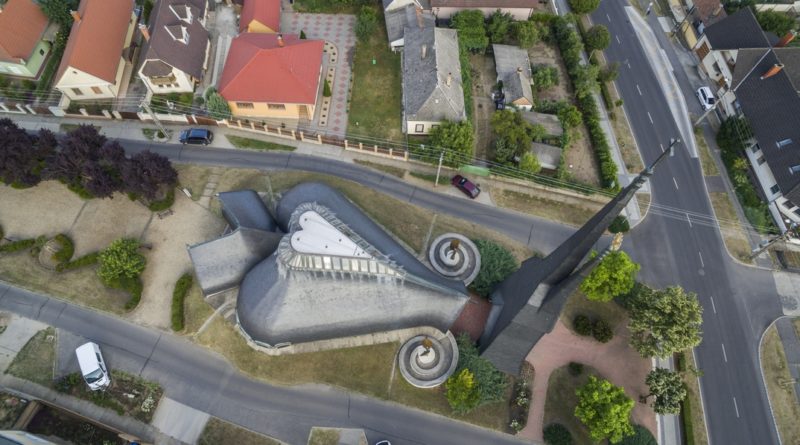 A paksi Szentlélek-templom. Fotó: Babai István/Paksi Polgármesteri Hivatal