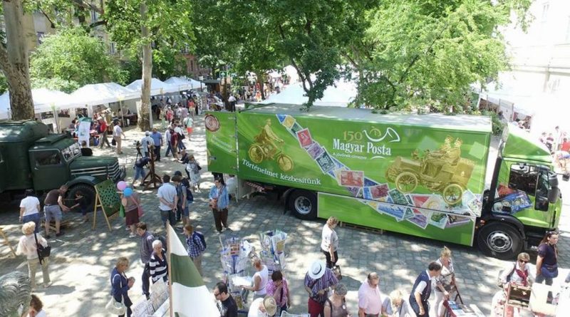 Postatörténeti kiállítást rejt a kamion. Fotó: Postamúzeum Facebook oldala