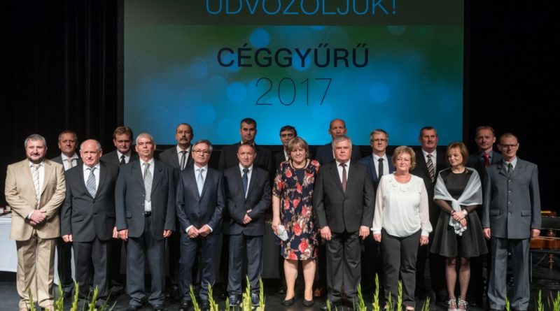 Akik 2017-ben a Céggyűrűt kapták. Fotó: Babai István