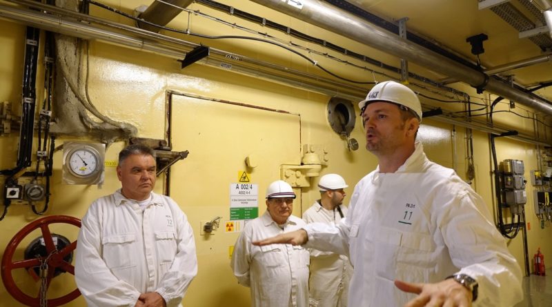 Dr. Kovács Antal adott tájékoztatást az ellenőrző bizottság tagjainak.