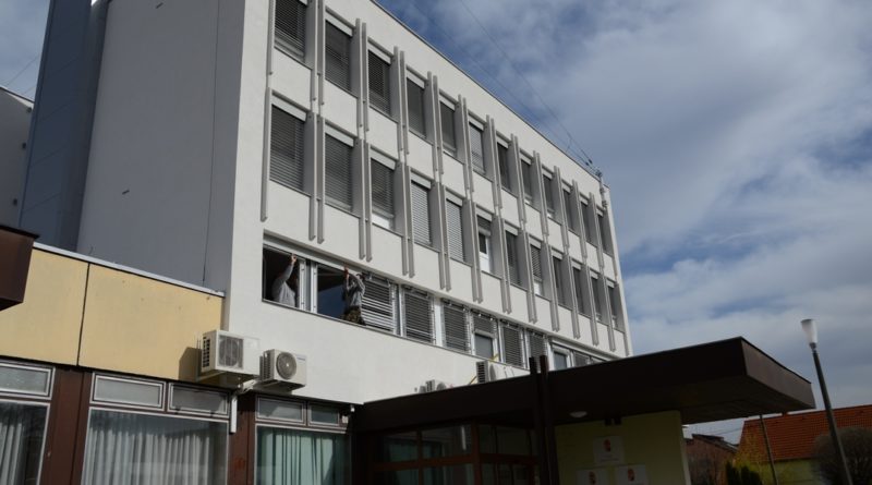 A Paksi Járási Hivatal központi épülete. Fotó: Szaffenauer Ferenc/Paksi Hírnök