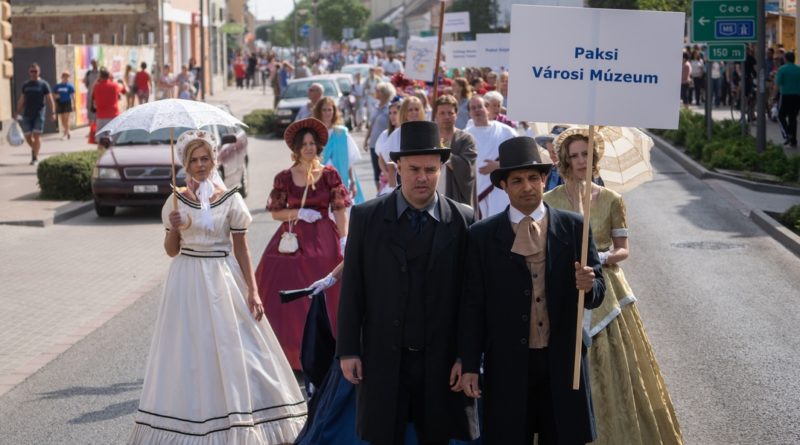 Felvonulás a Város napján. Fotó: Babai István