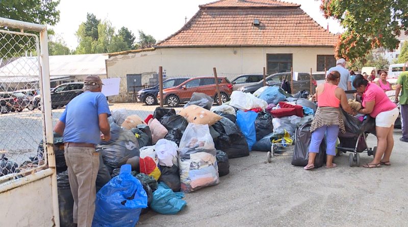 Adományosztás a Segítők Házában. Fotó: TelePaks