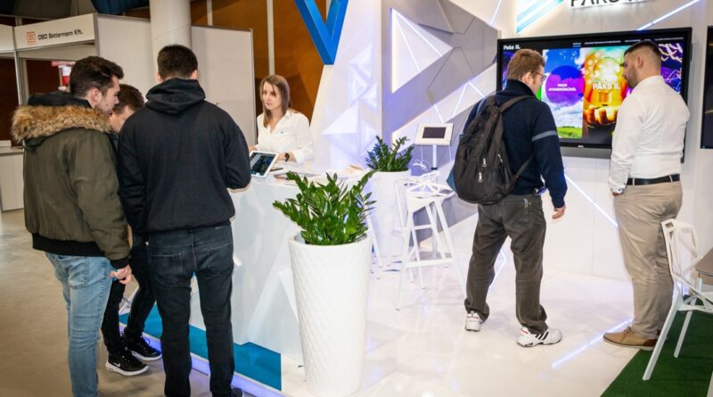 Látogatók a Paks II.-es standnál a pécsi Pollack Expón. Fotó: Paks II. Zrt.