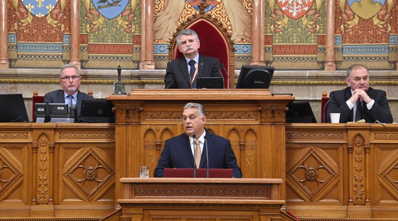 Orbán Viktor: Az atomenergia szerepe megkérdőjelezhetetlen