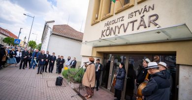 A holokauszt magyarországi áldozataira emlékeztek