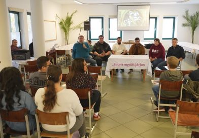 Hit-Élet – 2025.11.14. – Fiatalok, hit és remény – Regionális Ifjúsági Találkozó Paks Hit-Élet – 2025.11.14. – Fiatalok, hit és remény – Regionális Ifjúsági Találkozó Paks