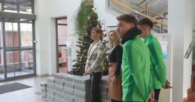 Vitaminvízzel támogatta a magyar csapat a gyógyászati központ dolgozóit