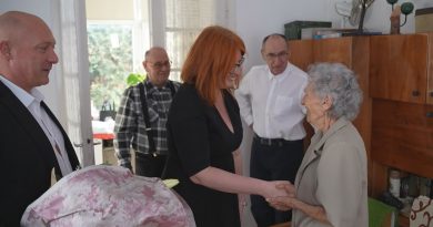 Szépkorút köszöntött Paks polgármestere