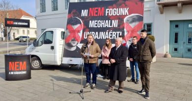 Országjáró kampány Pakson Országjáró kampány Pakson