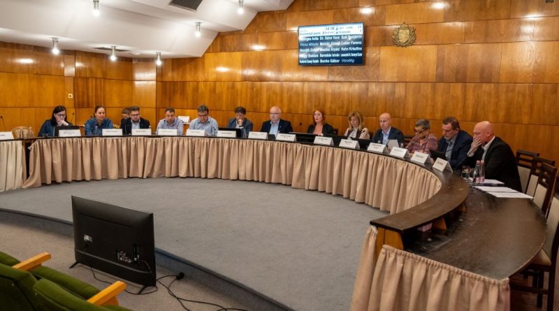 Ezeket a döntéseket hozta a képviselő-testület a márciusi ülésen