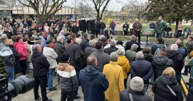 Pakson kampányolt Lázár János