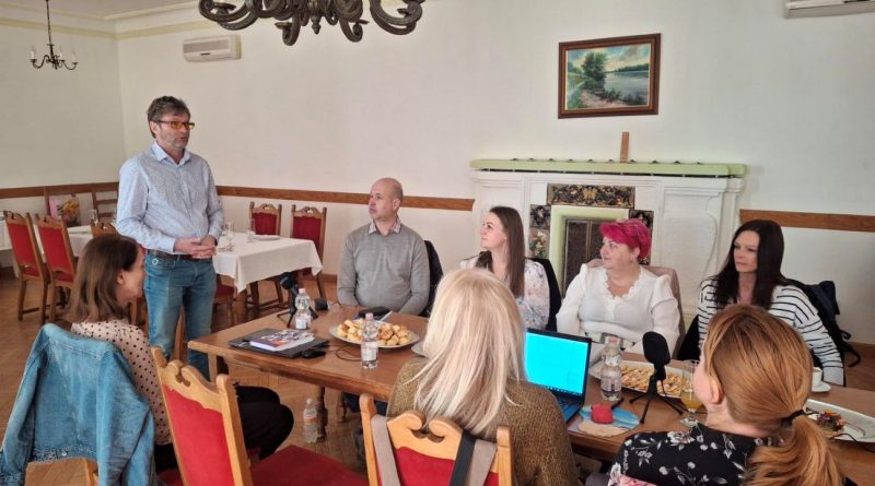 Pakson ülésezett az Idősügyi Alapszolgáltatási Országos Munkacsoport