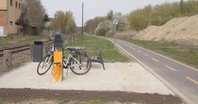 Szervizoszlopot adtak át szerdán