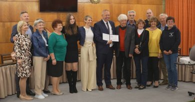 Átvette megbízólevelét Cseh Tamás