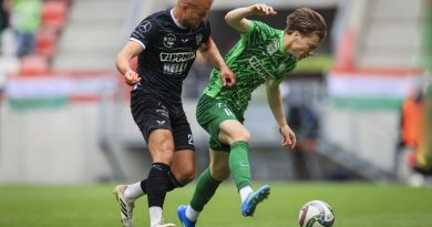 Ott van a dobogón a Paksi FC Ott van a dobogón a Paksi FC