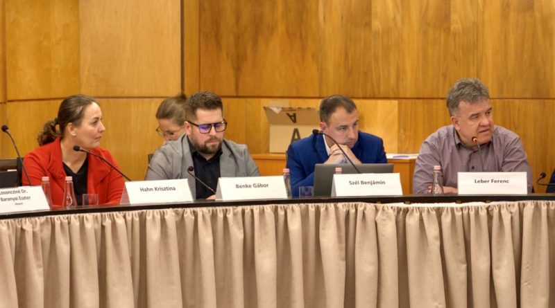 Független önkormányzati képviselőként folytatják