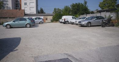 Megújul a parkoló a Kereszt utcában