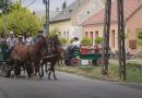 Népviseletben vonultak végig Madocsa utcáin