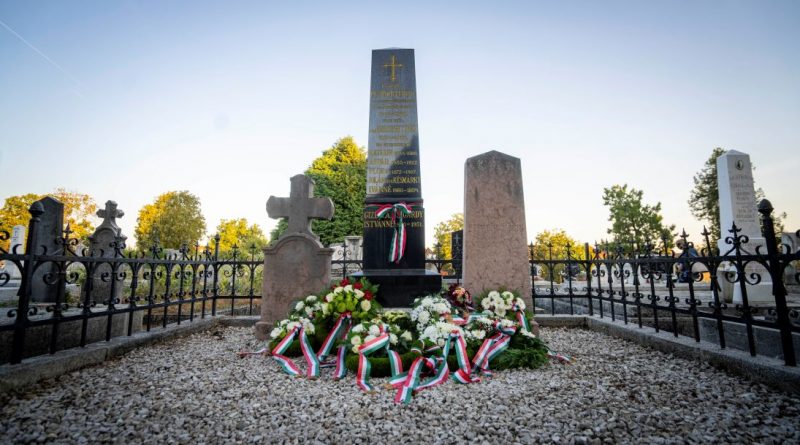 Megemlékezést tartottak október 6-án Megemlékezést tartottak október 6-án